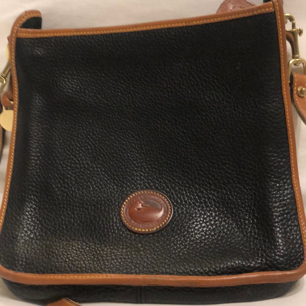 DOONEY & BOURKE Black/tan leather slim shoulder bag